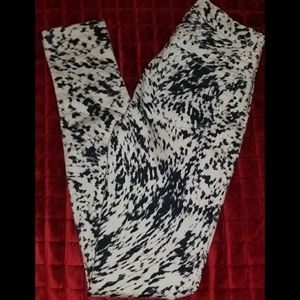 J Brand White/Black Skinny Jeans, Sz 25